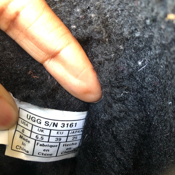 Black Ugg Classic Short Sparkle - Picture 3 of 10